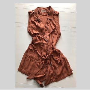 Woman’s utility long vest